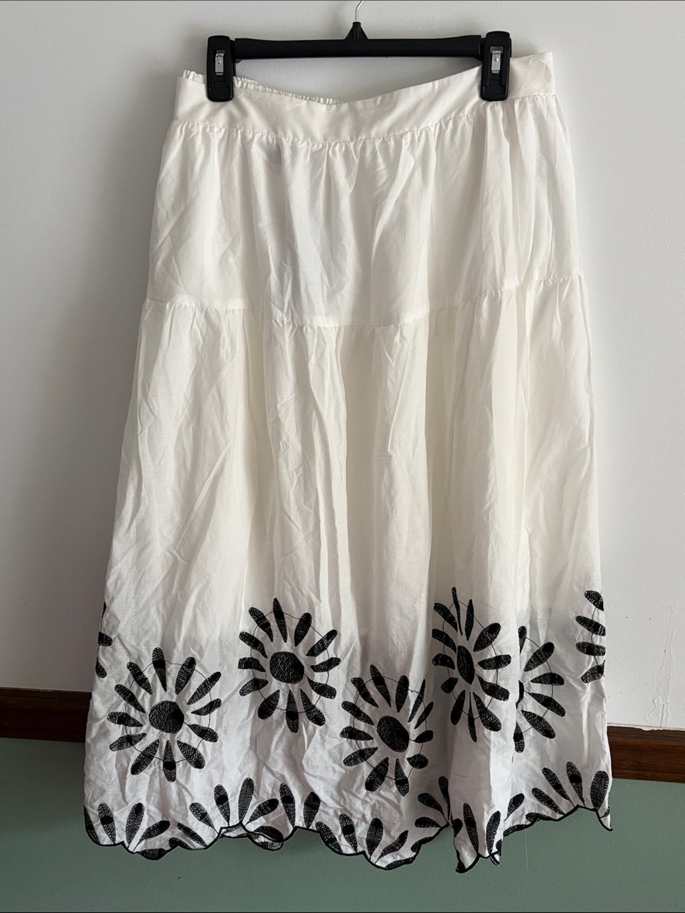 Lane Bryant White Tiered Skirt with Black Floral Embroidery Womens
